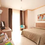 Hotel Oasiclub 4*