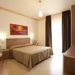 Hotel Oasiclub 4*