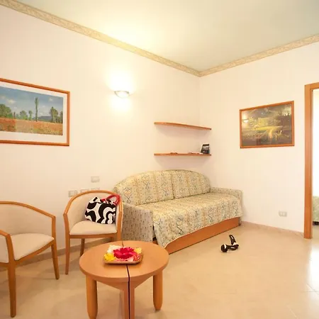 Oasiclub Hotel 4*