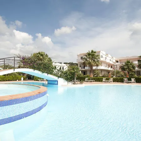 Oasiclub Hotel 4*