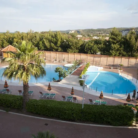 Hotel Oasiclub 4*