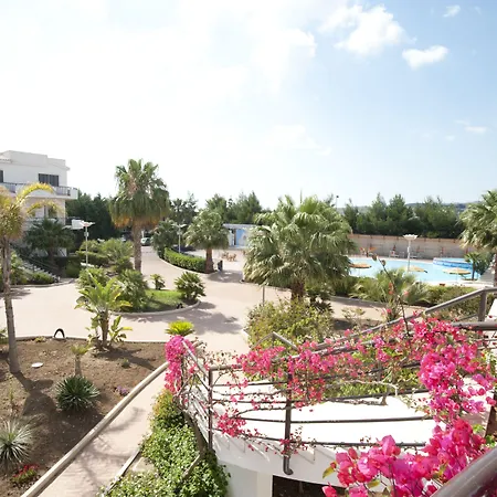 Hotell Oasiclub 4*