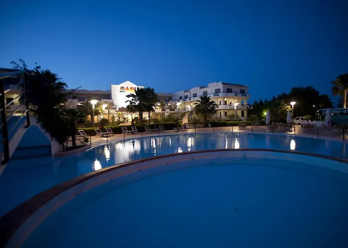 Oasiclub Hotel 4*