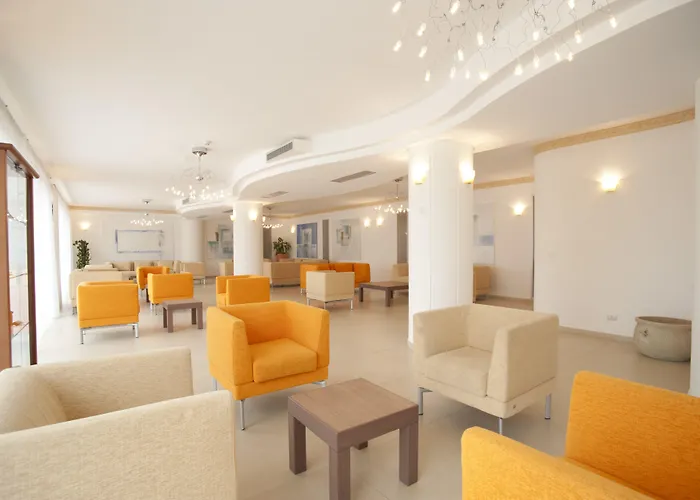 Hotel Oasiclub 4*